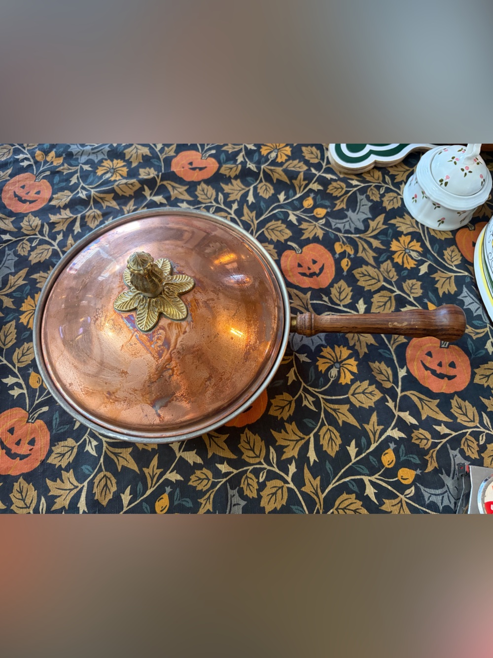 Vintage  Sauté Pan with Brass Floral Knob and Wooden Handle - Italian copper